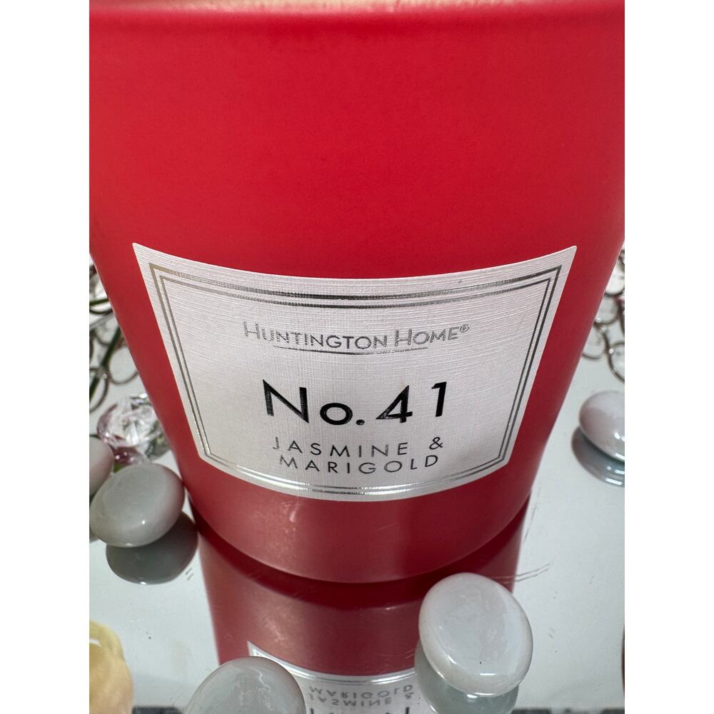 Huntington Home No. 41 Jasmine and marigold candle